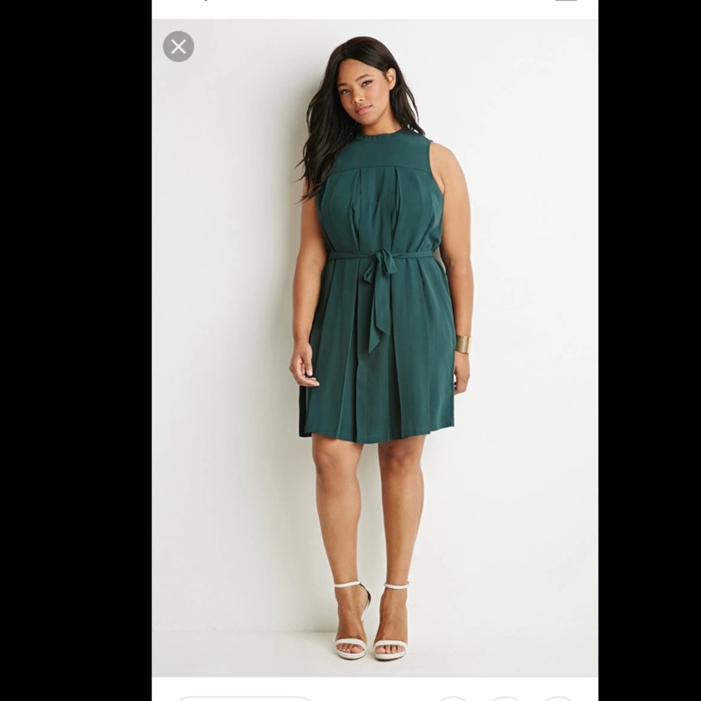 #40 Pleated self-tie dress